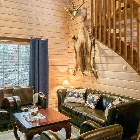 Sleeps 8 *